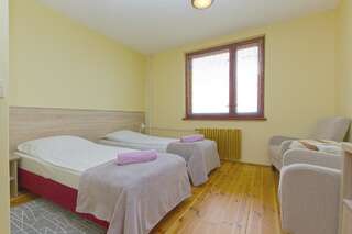 Отели типа «постель и завтрак» Villa Linne Ястшембя-Гура Двухместный номер с 1 кроватью или 2 отдельными кроватями-2